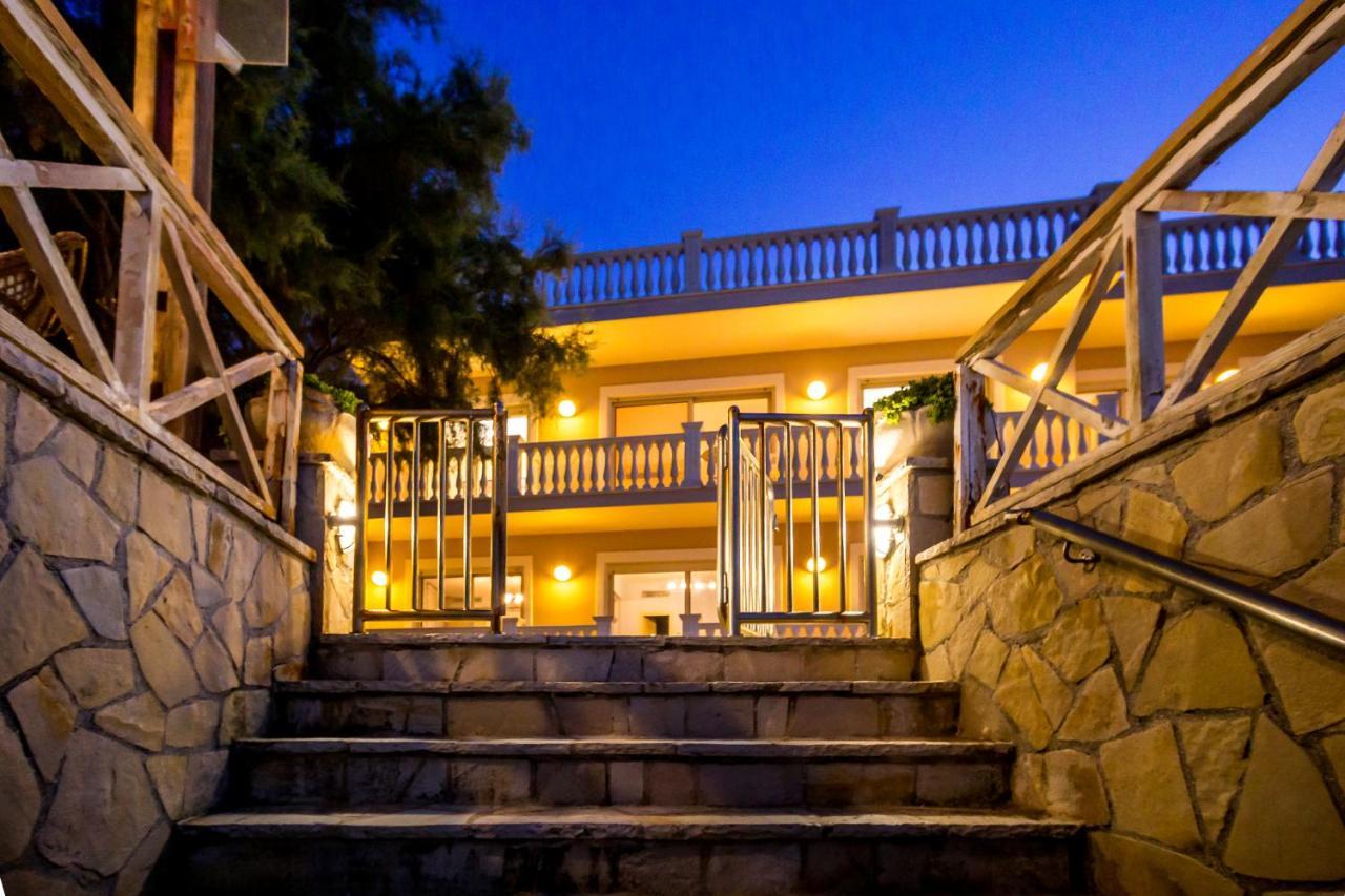 Seaside Margarita Villa *